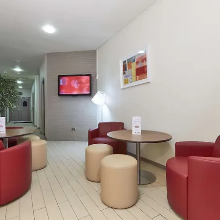 Campanile Paris Ouest - Porte De Champerret Hotel 3*