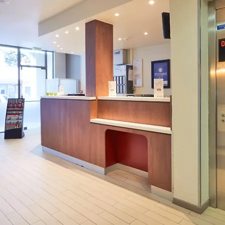 Szálloda Campanile Prime - Paris 3*