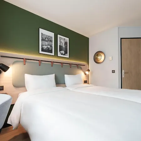 Hotel Campanile Paris Ouest - Porte De Champerret