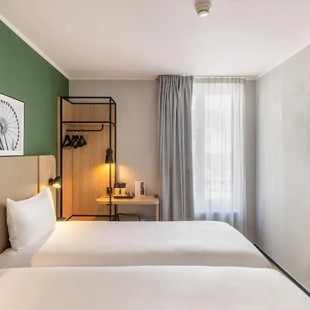 Szálloda Campanile Prime - Paris 3*