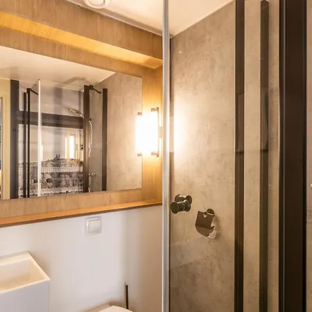 Campanile Prime - Paris 3*