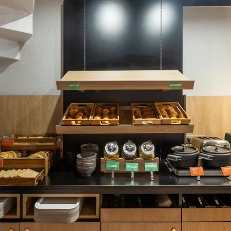 Szálloda Campanile Prime - Paris 3*