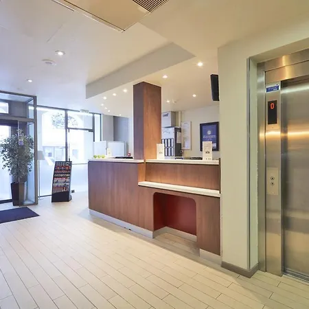 Campanile Paris Ouest - Porte De Champerret Левалуа-Пере