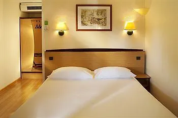 Campanile Paris Ouest - Porte De Champerret 3*