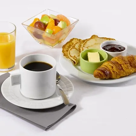 Hotel Campanile Paris Ouest - Porte De Champerret 3*