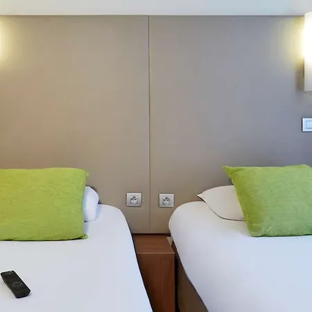 Szálloda Campanile Prime - Paris 3*